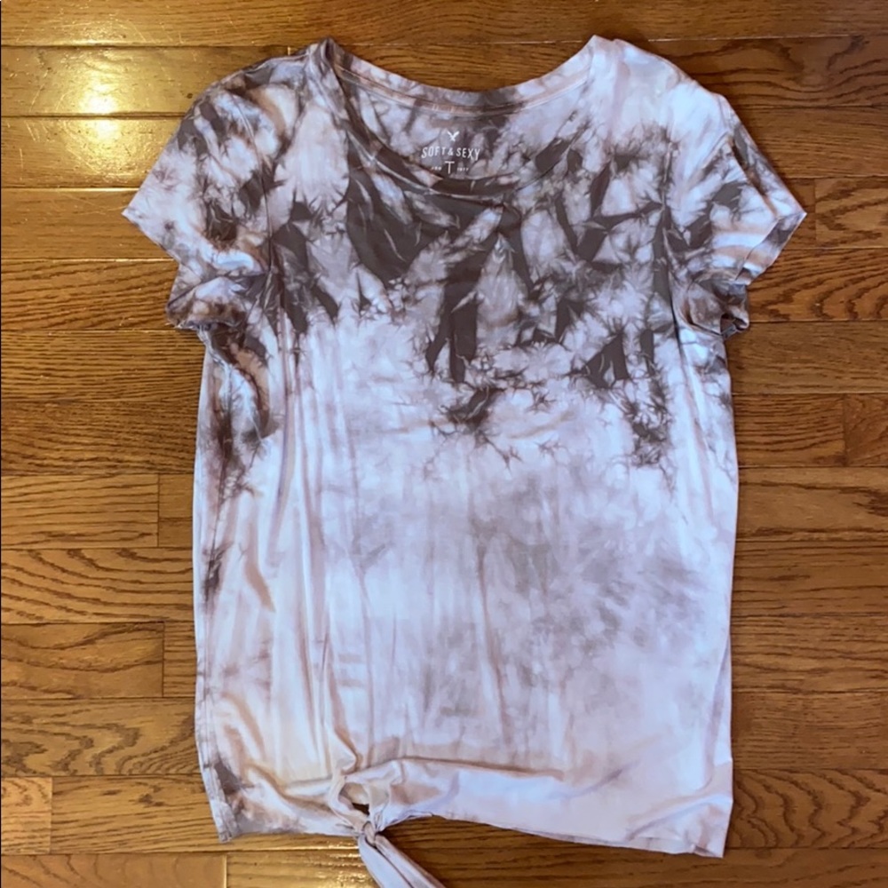 Soft and sexy medium American Eagle shirt